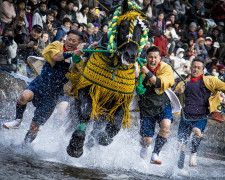 熊本県八代市の世界遺産がスゴい！2023年「八代妙見祭」で荒ぶる馬、絢爛な笠鉾など見どころ徹底解説！