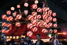 花車神明社祭が開催！3つの山車のからくり人形や提灯に彩られた姿を楽しもう！