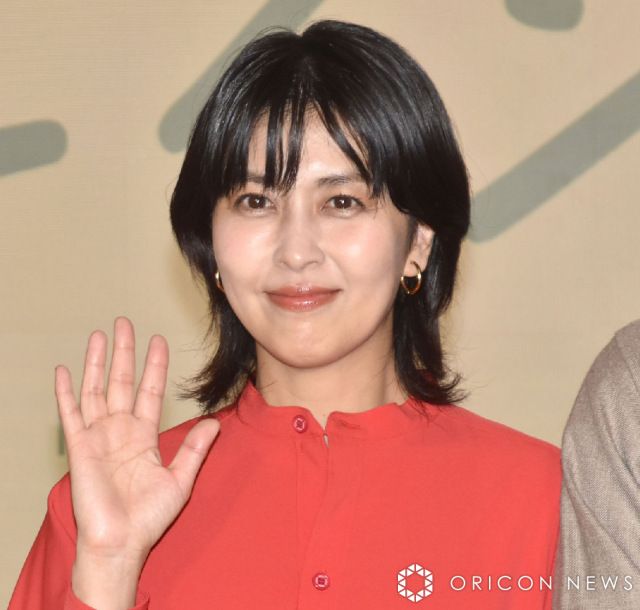 松たか子、“元カレ”との2ショット「お二人ともお若い！」「ラブジェネレーションの頃の松さん」