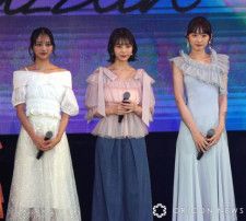 『Rakuten GirlsAward 2024 SPRING／SUMMER』に出演した（左から）佐藤和奏、菊地姫奈、村上なずな （C）ORICON NewS inc.
