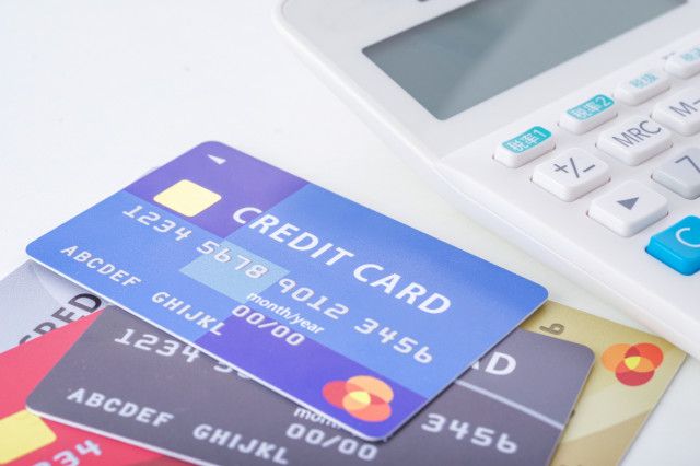 メイン使用の「クレジットカード」を作ったきっかけ　2位「現金を持たずに決済できる」を大きく上回った1位は？