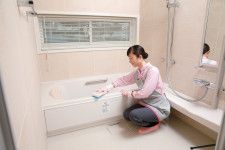 室内干しの悪臭、浴室＆エアコンのカビ…梅雨のトラブル対策　家事のプロが解説