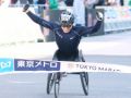 「パリでマラソンのメダルを」進化中の鈴木朋樹が好タイムで東京マラソン・男子車いす制す