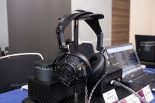 ＜ヘッドフォン祭＞ヤマハのヘッドホン「YH-5000SE」&アンプ「HA-L7A」に試聴殺到。ヘッドホンアンプラインナップ拡大も？