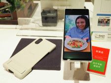 「Xperia 5 V」で若い世代の獲得目指すソニー、厳しい市場環境を乗り越えられるか
