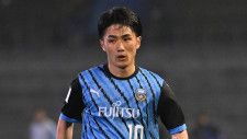 【おしゃれ】 川崎フロンターレの“10番”大島僚太、再び負傷離脱してしまった ウェア