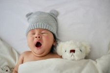 中国のポータルサイト・新浪のアカウント「新浪熱点」は2日、「日本の出生率はなぜ下落し続けているのか」との論評文を掲載した。