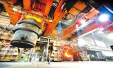 17日、仏RFIは、米バイデン大統領が中国製の鉄鋼やアルミニウム製品に3倍の関税を課すよう促す姿勢を示したと報じた。