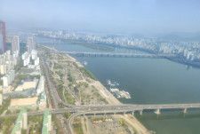 中国で発生した大気汚染物質の一酸化炭素（CO）が韓国に大量に流入しているとことが研究で判明。韓国紙は「その量はもはや統制不可能なレベル」と伝えた。写真は韓国。