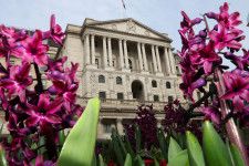 イングランド銀行（英中央銀行）は２１日、政策金利を約１６年ぶりの高水準である５．２５％に据え置いた。（２０２４年　ロイター/Toby Melville）