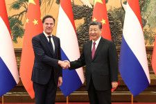 オランダのルッテ首相は、訪問先の中国・北京で習近平国家主席と会談した。２７日、北京で撮影（２０２４年　ロイター/China Daily via REUTERS）