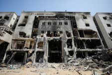 世界銀行と国連は２日に公表した共同報告書で、２０２３年１０月７日のイスラム組織ハマスによる奇襲攻撃を受けてイスラエル軍が開始した砲撃により、パレスチナ自治区ガザのインフラ被害は最初の４カ月間で１８５億ドルに達したとの推計を示した。写真はガザ市のシファ病院で２日撮影（２０２４年　ロイター／Dawoud Abu Alkas）
