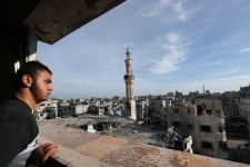 イスラム組織ハマスのハニヤ最高指導者は３日、イスラエル軍の撤退を含むパレスチナ自治区ガザでの停戦に向けた条件にコミットしていると述べた。ガザ最南部ラファで２月撮影（２０２４年　ロイター/Ibraheem Abu Mustafa）