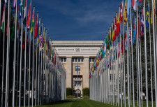 国連人権理事会は５日、パレスチナ自治区ガザでの戦争犯罪と人道に対する罪の可能性についてイスラエルに説明責任を果たすよう求める決議を採択した。ジュネーブの理事会本部、昨年９月撮影。（2024年　ロイター/Denis Balibouse/ File Photo）