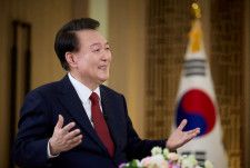 　４月９日、韓国の尹錫悦大統領（写真）は、最先端半導体の分野で世界的な地位を維持するため、２０２７年までに人工知能（ＡＩ）分野に９兆４０００億ウォン（約６９億４０００万ドル）を投資すると発表した。写真は大統領府提供（２０２４年　ロイター）