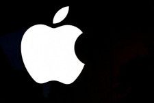 アップル、「傭兵スパイウェア攻撃」を警告　国家関与の説明削除