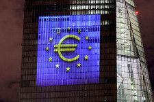 欧州中央銀行（ＥＣＢ）当局者は１８日、６月の理事会で利下げ開始が決定されると改めて明確に示した。ただ、その後の動きのほか、金利をどこまで引き下げるかについて見解の相違が続いている。撮影（２０２４年　ロイター/Wolfgang Rattay）