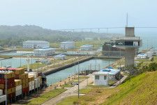 パナマ運河の水位低下、エルニーニョと水管理が原因＝国際チーム