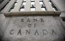 カナダ銀行（中央銀行）のマックレム総裁は１日、約２３年ぶり高水準にある政策金利について、引き下げを開始できる状況に近づきつつあるとの認識を示した。写真は２０１０年６月、オタワで撮影（２０２４年　ロイター/Chris Wattie）