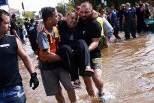 再送-ブラジル南部洪水の死者100人に、さらなる雨で被害拡大の恐れ