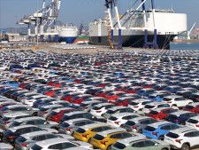 中国乗用車協会（ＣＰＣＡ）が１０日発表した４月の自動車販売台数は１５５万台と、前年同月比５．８％減少した。写真は山東省煙台で１月撮影。提供写真（２０２４年　ロイター／China Daily）