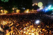 ジョージア首相、「スパイ法案」今週成立目指す　大規模デモ続く