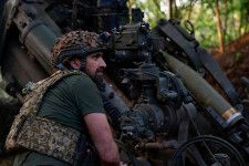 　米政府は議会が４月に６１０億ドルの対ウクライナ包括支援を可決したことを受けて、同国への弾薬や武器の提供を急いでいると説明している。写真はウクライナのドネツク地域で１日撮影（２０２４年　ロイター/Valentyn Ogirenko）