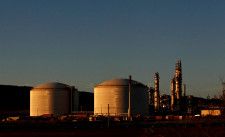 　豪エネルギー企業でつくる業界団体は、豪政府が今月発表した天然ガス開発を促進する戦略を歓迎すると表明した。写真は２０１１年４月、西オーストラリア州ピルバラ地域のバーラップで撮影（２０２４年　ロイター／Daniel Munoz）