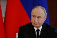 ロシアのプーチン大統領は２４日、ロシアは定期的に核演習を実施しているとし、今週開始した戦術核兵器の使用を想定した演習は緊張の高まりを示すものではないと述べた。 代表撮影（２０２４年　ロイター）
