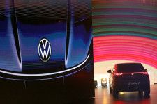 　ドイツ自動車大手フォルクスワーゲン（ＶＷ）は５月２８日、低価格の電気自動車（ＥＶ）を開発すると発表した。４月２４日、同社の北京でのイベントで撮影（２０２４年　ロイター/Josh Arslan）