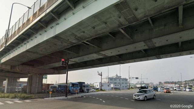 「10トントラックと自転車女性の事故」 女性は頭部負傷し死亡 国道3号の交差点で自転車を巻き込んだか