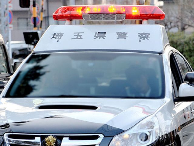 異様…暑い中、厚着の男逮捕　長袖シャツにベストを着てタクシーに乗車、気になった警官が追う…職質するも無視、さらに6時間追跡　詐欺に関わった可能性が浮上、新幹線で逮捕　「知らない」と語る飲食店員27歳