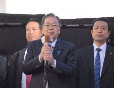 公明、立ち位置に苦慮　政策実現も手柄は野党　来夏の都議選、参院選へアピール模索