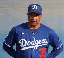 MLB　大谷翔平の股間付近の自打球にロバーツ監督「彼は大丈夫」と笑い誘う　190キロの打球には「彼はいい選手」とご満悦