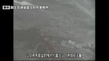 富士山でスラッシュ雪崩発生　大雨の影響か　被害の報告なし【速報】