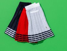 自分カラーのニットスカートでゴルフおしゃれに差をつける！