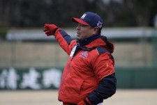 2014年11月にBCリーグ所属の福島に「監督兼選手」として入団。現在は「監督兼社長」として奮闘する岩村明憲