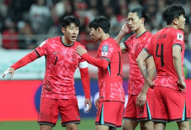 「不安は大きくなる」韓国代表、タイと屈辱ドローでFIFAランク“アジア４位”転落危機に母国衝撃「W杯最終予選で日本などと同組の可能性、致命的だ」