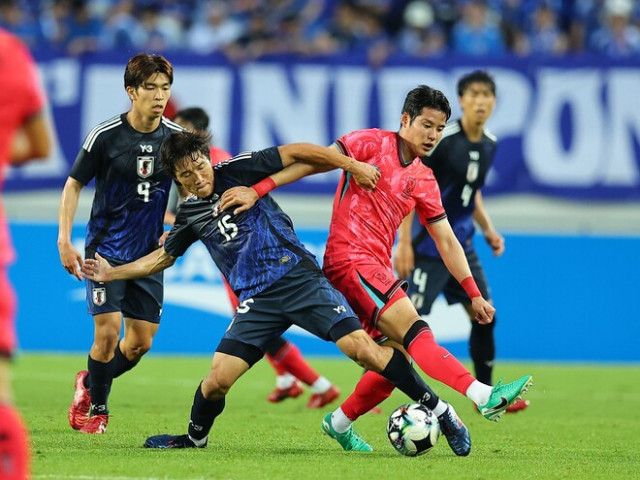 「恥をかいた」「10分で試合を壊した」“日韓戦”で敗れた韓国にファンから不満噴出！ 大会連覇の森保Jには脱帽「伝説の４軍だ」「強くなりすぎている」【E-１】