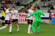 浦和L、昨季女王のI神戸を２−１撃破でタイトルに大きく前進。健在だった勝者のメンタリティ【WEリーグ】