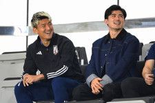 日本代表DF谷口彰悟が２戦連続でスタンド観戦！ ベンチ外の西尾隆矢と並んで笑顔も【U-23アジア杯】