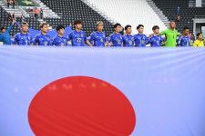 ４強入りを懸けて開催国カタールと対戦する日本。写真：金子拓弥（サッカーダイジェスト写真部）