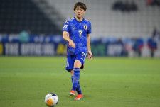「めちゃくちゃ怖かったですけど...」U-23日本代表MF山本理仁が幼少期の型破りな“特訓”を明かす！