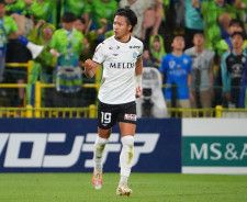 途中出場でゴールを奪った福田は、終盤に一発退場となった。写真：福冨倖希