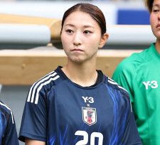 すげぇナイスバディ！」韓国9頭身チアが魅せた“悩殺ぴったり