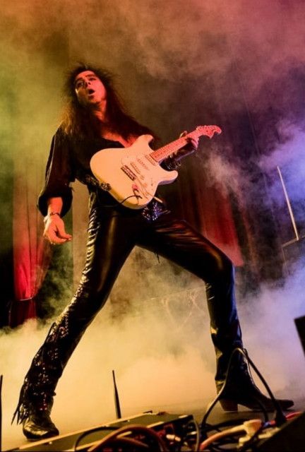 “伝説のギタリスト”イングヴェイ・マルムスティーン、デビュー40周年記念の来日ツアー決定