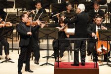 デビュー40周年を迎える三浦章宏、息子・文彰の指揮するARKシンフォニエッタと共に「市制70周年の故郷川西で記念コンサートが出来て幸せ」
