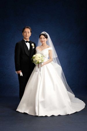 中村七之助が挙式　ネット祝福「素敵なお写真」「お幸せに」　7歳下夫人を初公開！幸せウェディングS