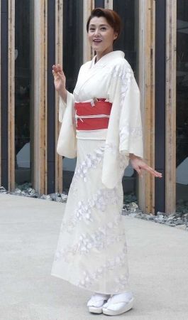 「日本館名誉館長」藤原紀香　“日の丸和装”で命の尊さ訴え　　大阪・関西万博「ジャパンデー式典」