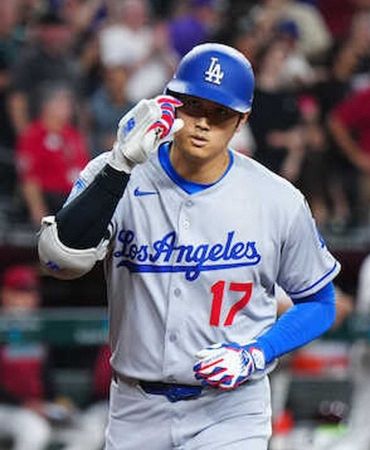 ドジャース・大谷　偶然生まれた「デコルテポーズ」　コーセー・小林社長がCM舞台裏明かす
